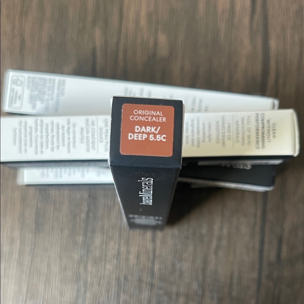 bareMinerals Original Liquid Mineral Concealer - Black